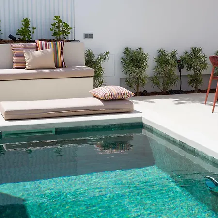 Villa Miami Queens With Private Pool By Tenpropertiesgc San Bartolomé
